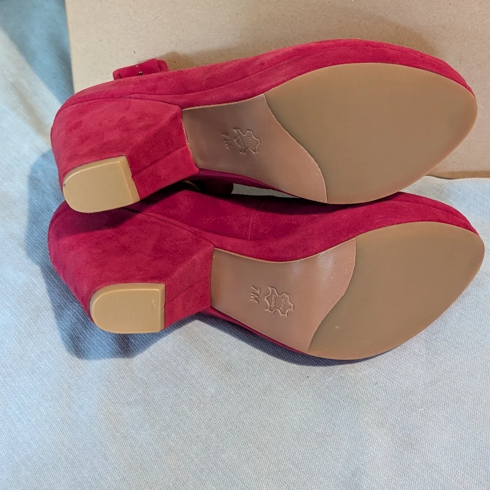 Gentle Souls Women's Red Suede Heels - Picture 4 of 8